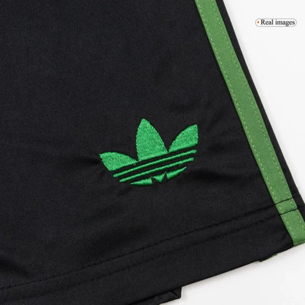 Bayern Munich Soccer Shorts 2025/26 – Fan Version – badge and fabric details
