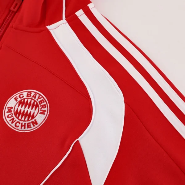 Bayern Munich Training Jacket Kit (Jacket+Pants) 2025/26 – badge and fabric details