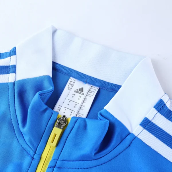 Boca Juniors Training Jacket 2021/22 – badge and fabric details