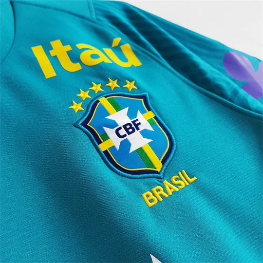 brazil-training-soccer-jersey-2021-144032-04 Brazil Training Soccer Jersey 2021 β badge and fabric details