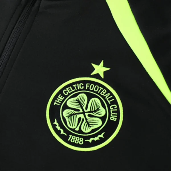Celtic Training Kit (Jacket+Pants) 2021/22 – badge and fabric details
