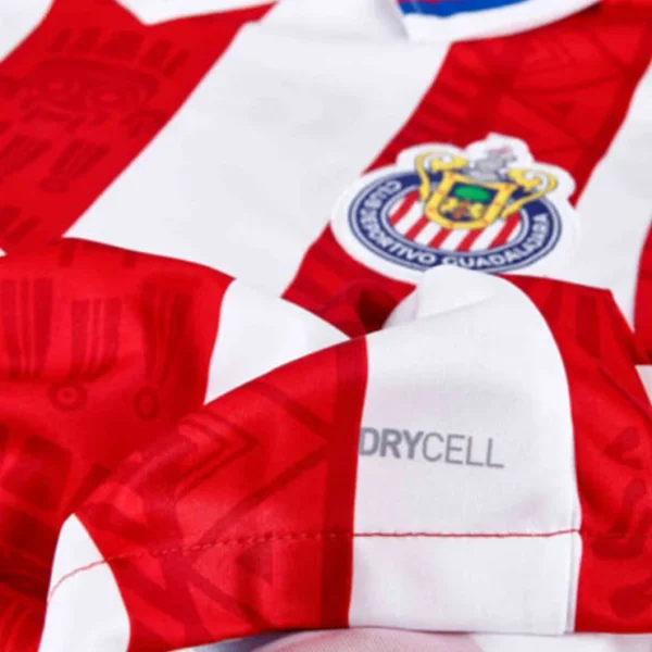 Chivas Home 2020/21 – Fan Version – badge and fabric details