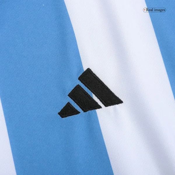 E. MARTINEZ #23 Argentina 3 Stars Home Soccer Jersey 2022 – Fan Version – badge and fabric details