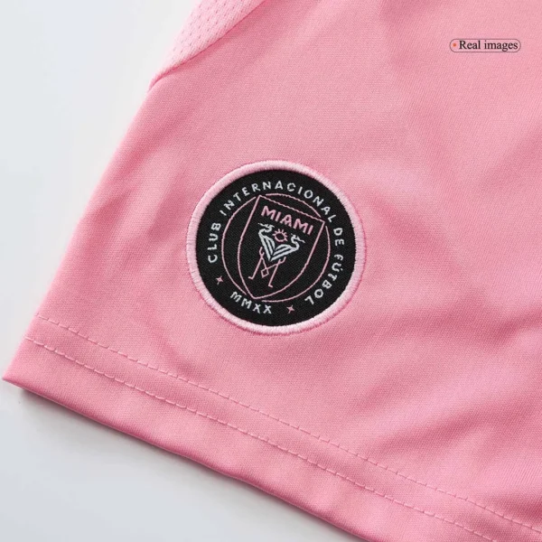 inter-miami-cf-home-soccer-shorts-2025-fan-version-04 Inter Miami CF Home Soccer Shorts 2025 – Fan Version – badge and fabric details
