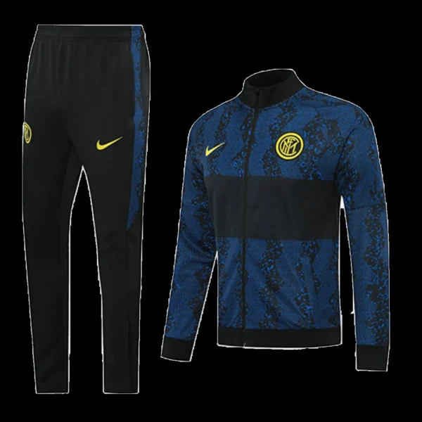 Inter Milan Training 2020/21 – back view