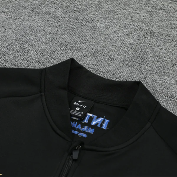 Inter Milan Training Jacket 2021/22 – badge and fabric details