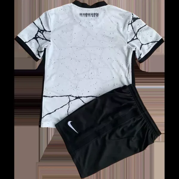 kid-s-corinthians-home-soccer-kit-jersey-shorts-2021-22-fan-version-139068-02 Kid’s Corinthians Home Soccer Kit – Jersey + Shorts 2021/22 – Fan Version – back view