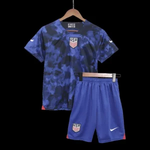 kid-s-usa-away-soccer-kit-jersey-shorts-2022-fan-version-192637-01 Kid’s USA Away Soccer Kit โ Jersey + Shorts 2022 โ Fan Version โ front view