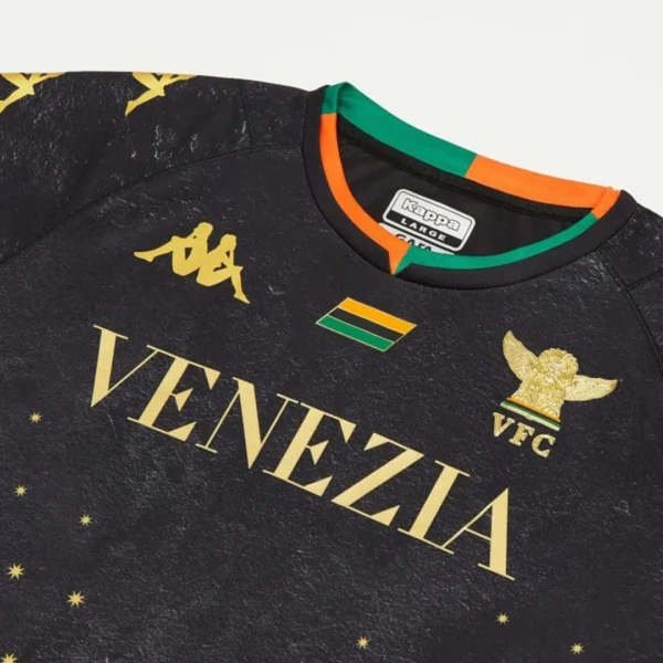 Kid’s Venezia FC Home Soccer Kit – Jersey + Shorts 2021/22 – Fan Version – badge and fabric details