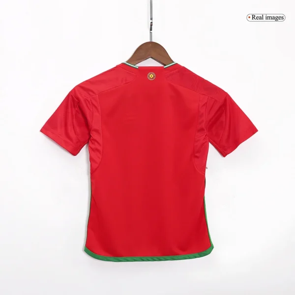 kid-s-wales-home-soccer-kit-jersey-shorts-2023-24-fan-version-398842-03 Kid’s Wales Home Soccer Kit β Jersey + Shorts 2023/24 β Fan Version β jersey details