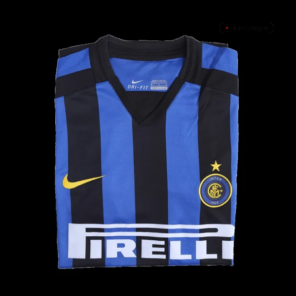 Retro 2002/03 Inter Milan Home Soccer Jersey – badge and fabric details