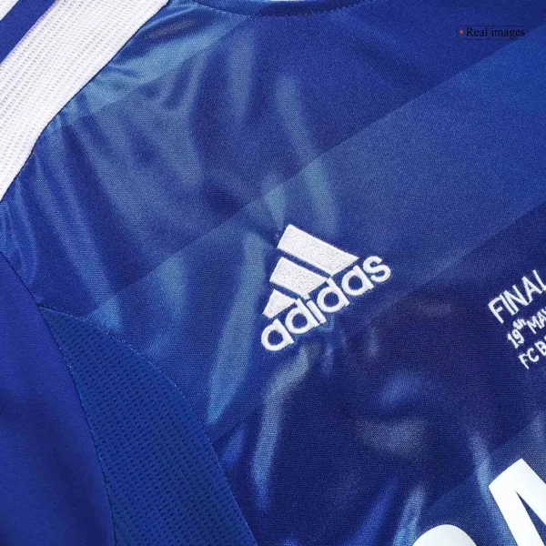retro-2011-12-chelsea-home-soccer-jersey-644878-04 Retro 2011/12 Chelsea Home Soccer Jersey β badge and fabric details