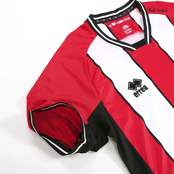 sheffield-united-home-soccer-jersey-2023-24-fan-version-388082-04 Sheffield United Home Soccer Jersey 2023/24 β Fan Version β badge and fabric details