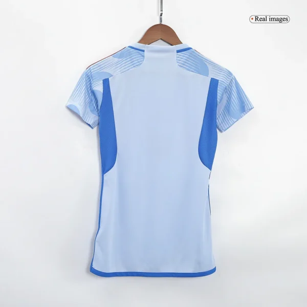 women-s-pedri-26-spain-away-soccer-jersey-2022-fan-version-194882-04 Women’s PEDRI #26 Spain Away Soccer Jersey 2022 β Fan Version β badge and fabric details