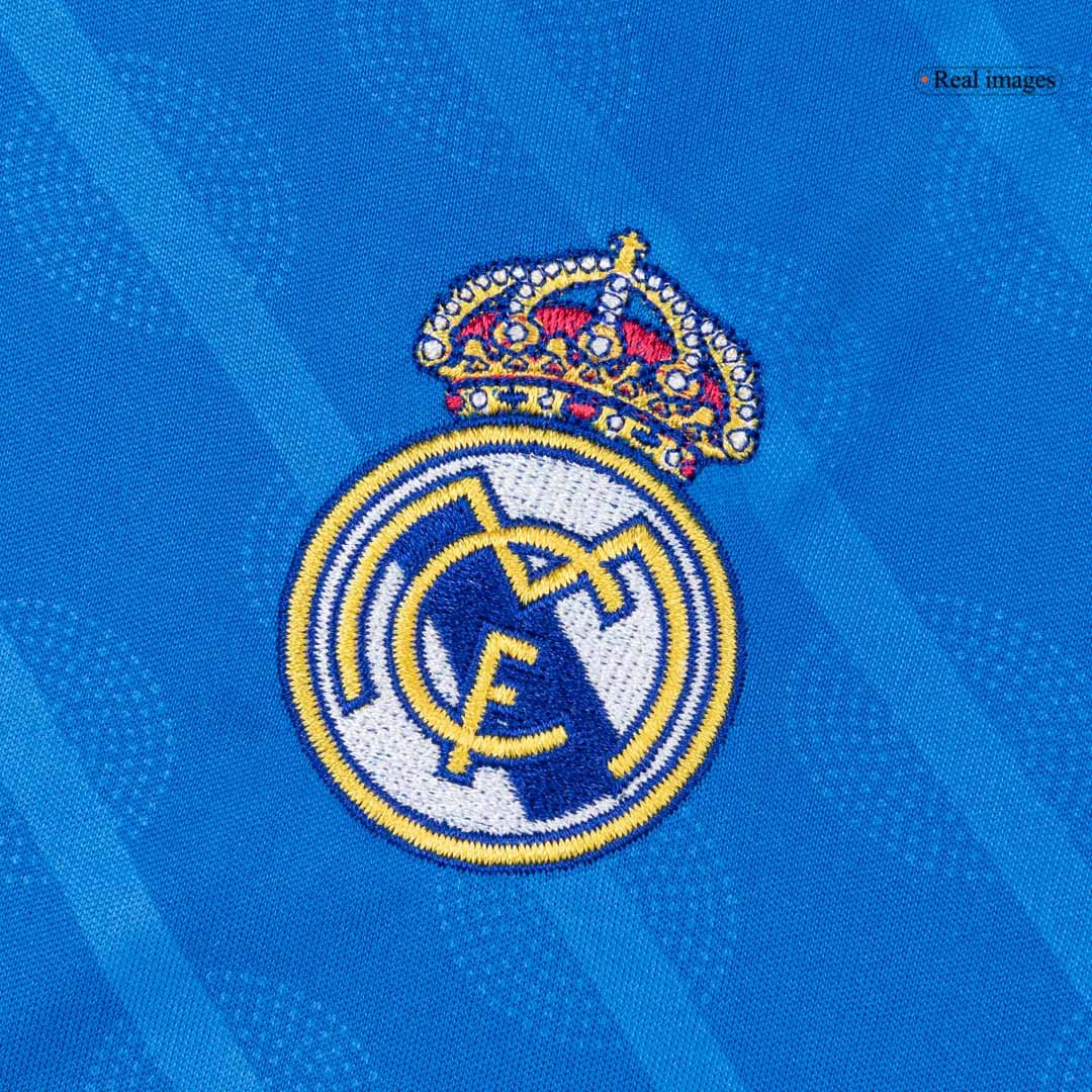 Kid’s Real Madrid Third Away Soccer Jersey Kit(Jersey+Shorts+Socks) 2025/26 – Fan Version – badge and fabric details