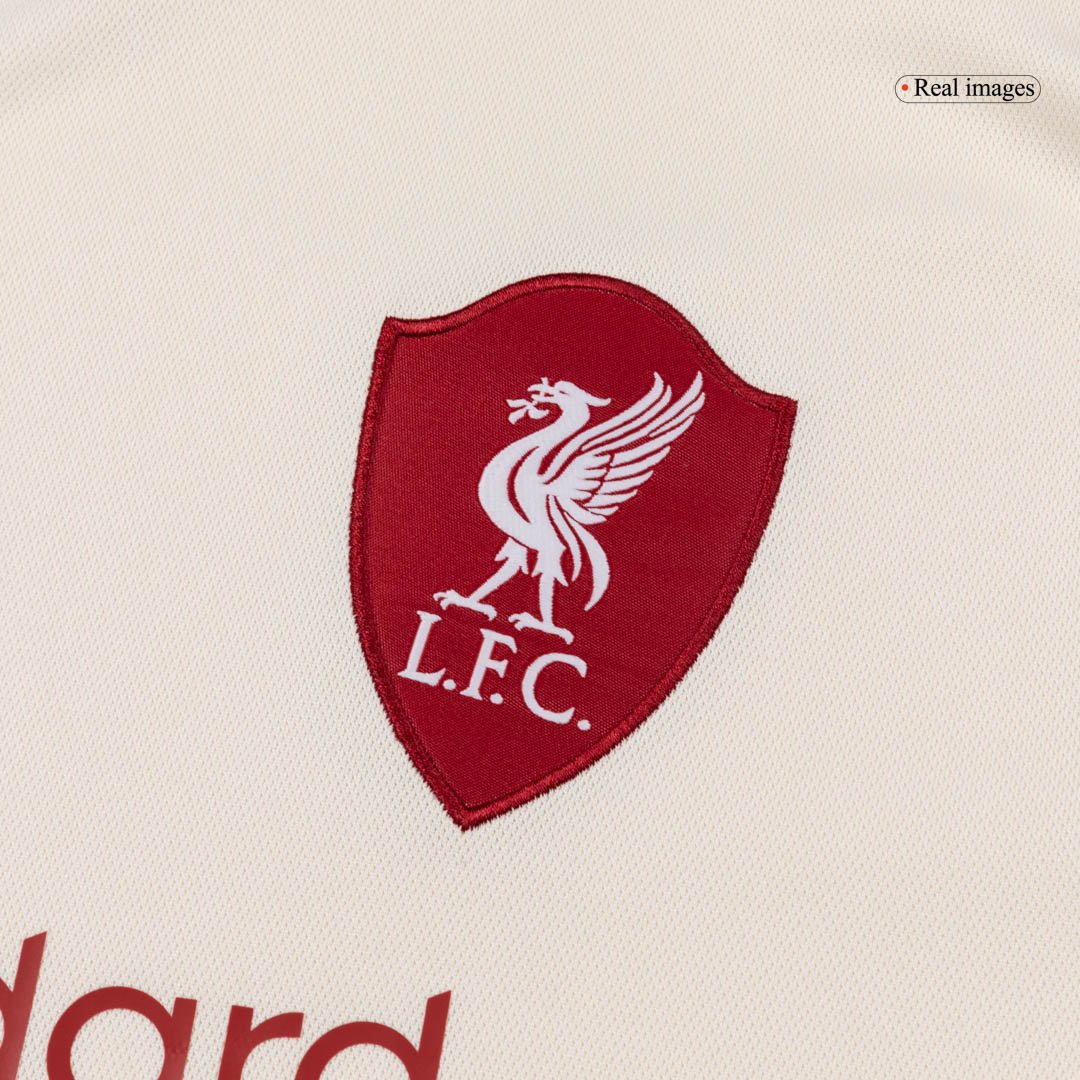 Liverpool Away Soccer Jersey 2025/26 – Fan Version — 商品图 4 Liverpool Away Soccer Jersey 2025/26 – Fan Version – badge and fabric details